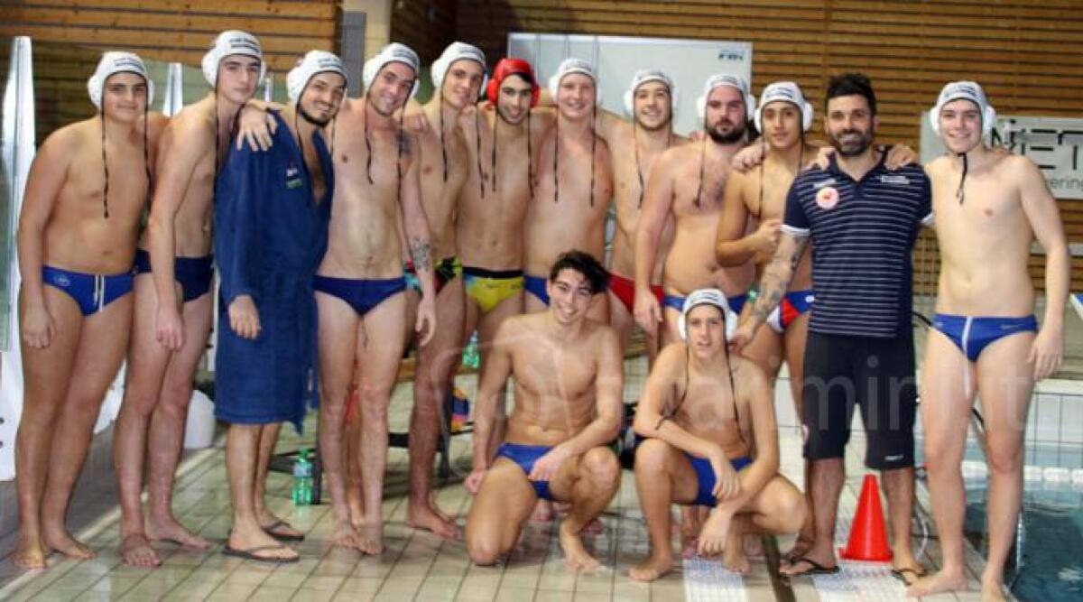Pallanuoto: emozionante pari 8-8 per Riccione contro la forte Persicetana - 