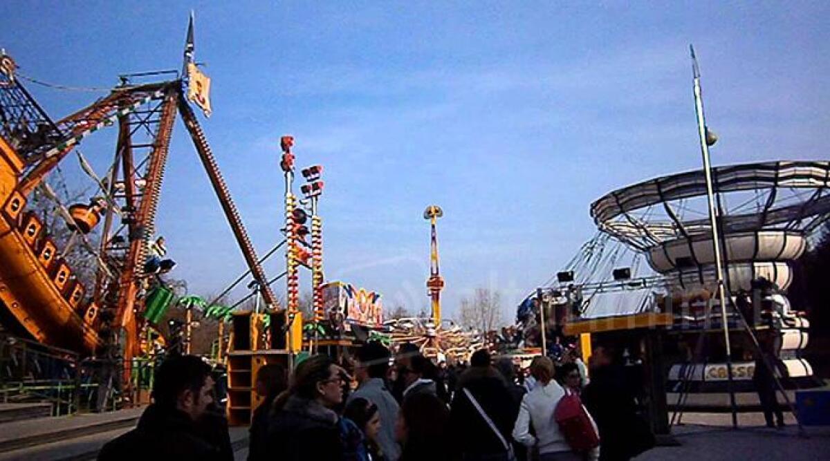 Bloccati sulla giostra, sei persone sospese nel vuoto durante la fiera di San Gregorio di Morciano -
