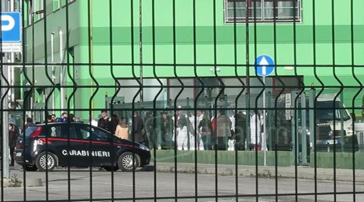 VIDEO: esplosione nell'azienda per gelateria di San Clemente, feriti operai. Uno grave trasferito in elisoccorso - 