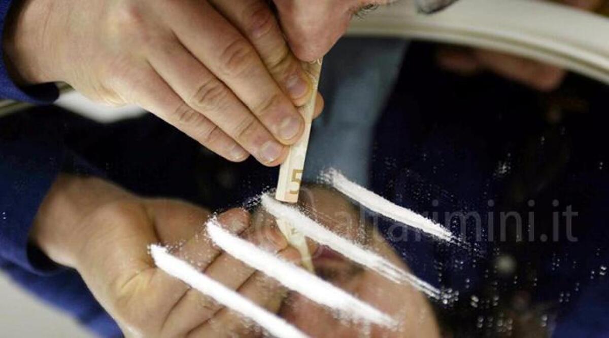 Nessuno spaccio, solo sfrenato consumo personale di cocaina. La difesa del carrozziere: 'me la posso permettere' - 