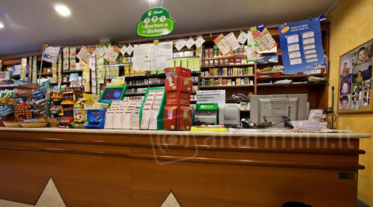 Le tabaccherie si trasformano in banca: conto, carte di credito, presititi e servizi. Sono 214 i punti convenzionati a Rimini - 
