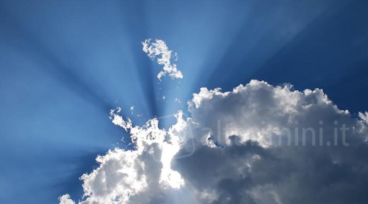 Meteo Rimini, Pasqua e Pasquetta con il sole: solo sabato rischio pioggia. Ascolta l'esperto -
