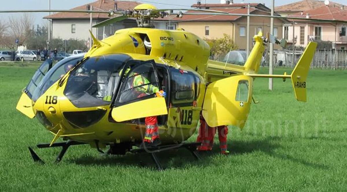 Brutta caduta per un ciclista a Trebbio di Poggio Berni, arriva l'elisoccorso -
