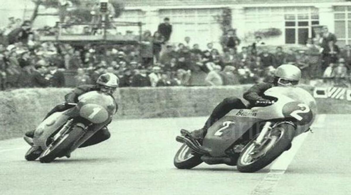 Dopo 60 anni Novafeltria rievoca il suo Circuito motociclistico cittadino. Moto e Sidecar d'epoca in gara - 