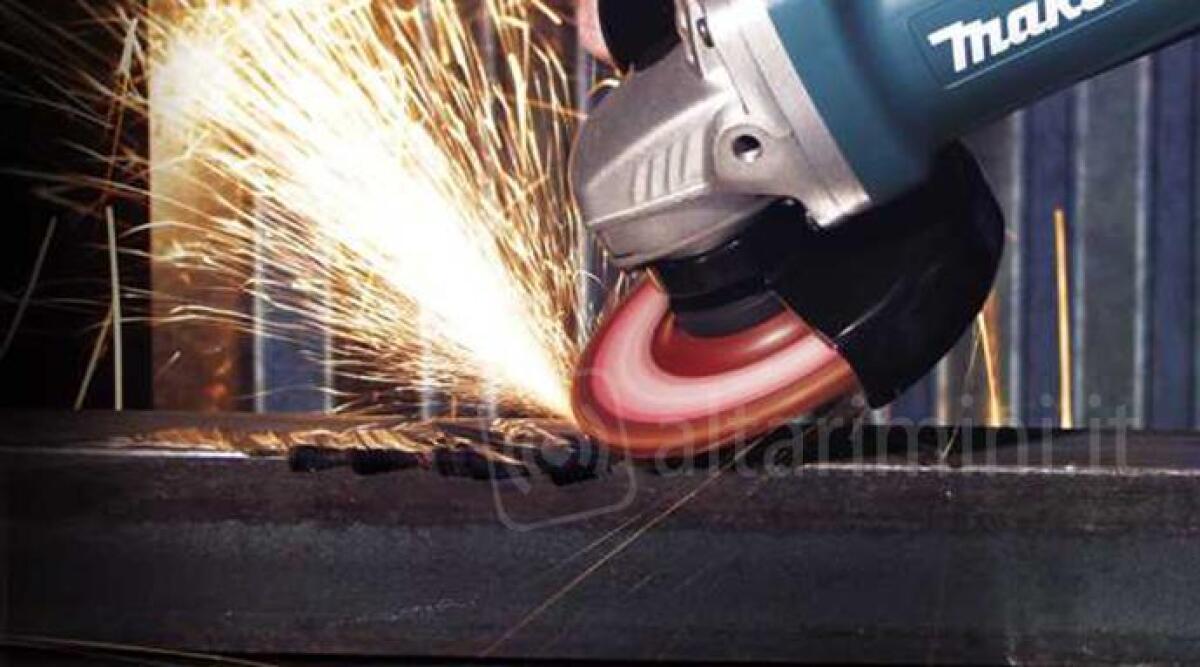 I ladri sapevano tutto, entrano in casa in pieno giorno col flessibile e aprono la cassaforte - 