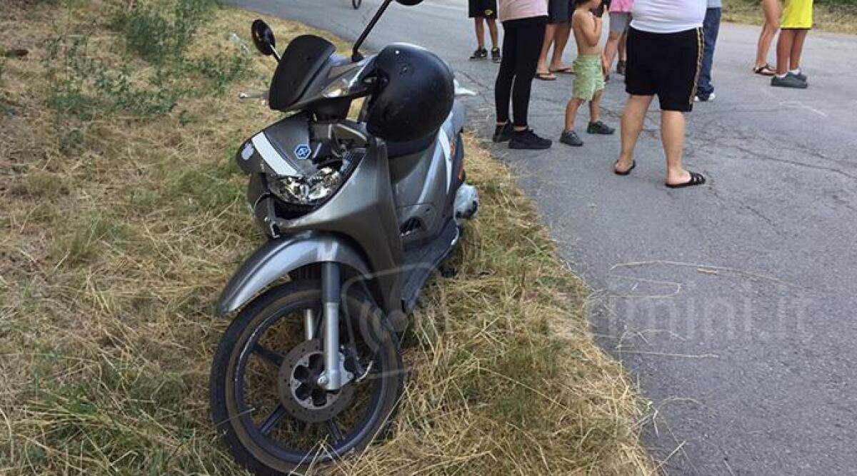Incidente tra due scooter a Miniera di Perticara, ferito un ragazzino - 
