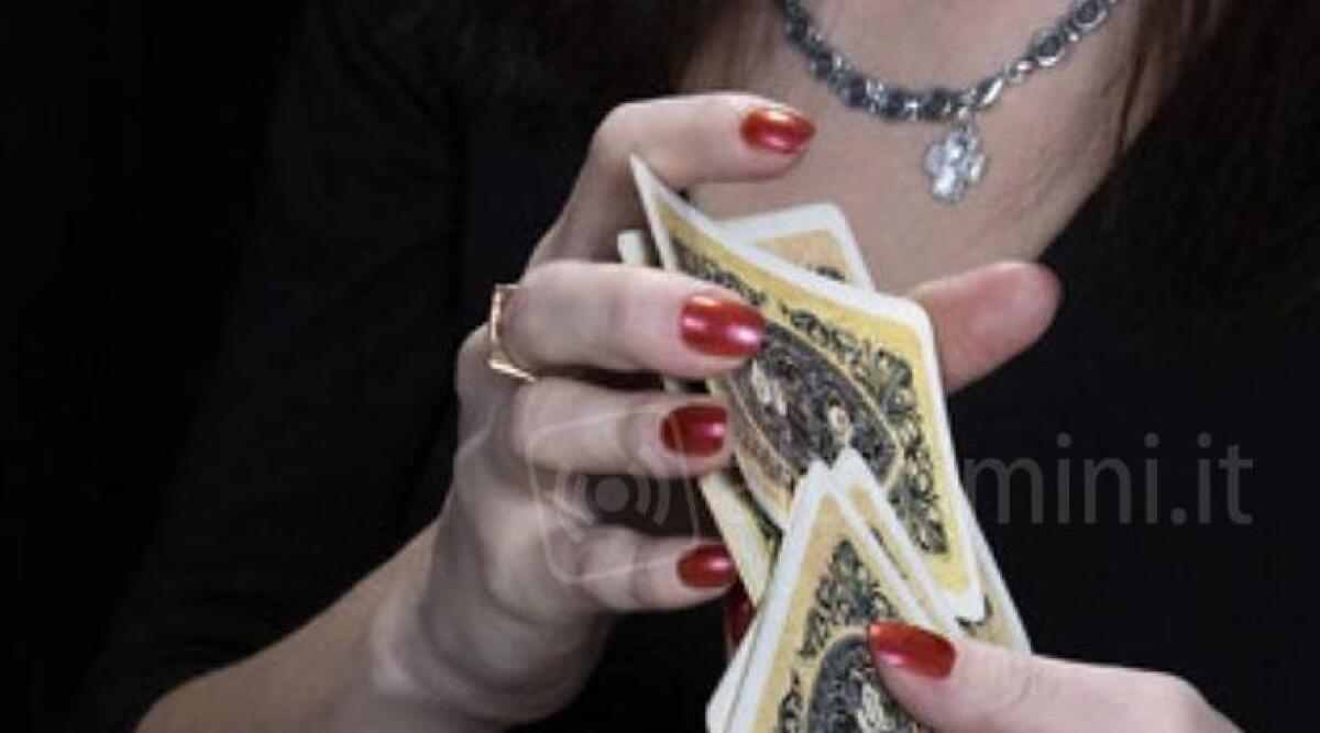 Insulti e minacce alla 'Maga di Viserba', doppio colpo di scena al processo - 