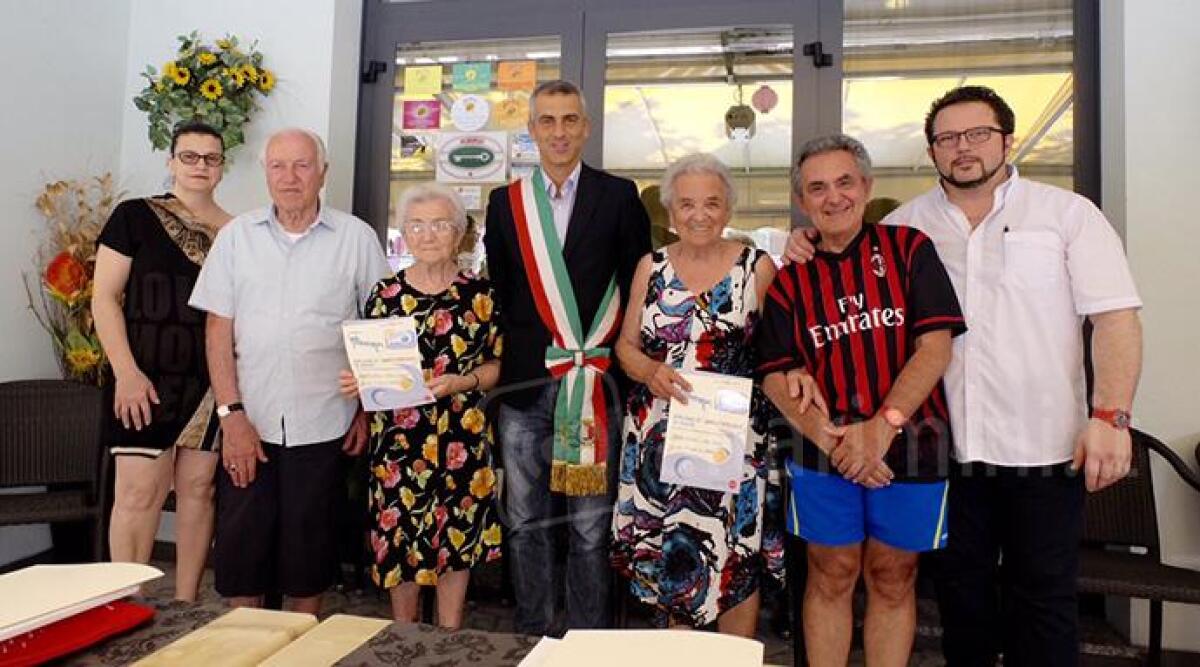 Stessa spiaggia stesso mare, da oltre 40 anni in vacanza a Rivabella. Premiati turisti fedeli - 