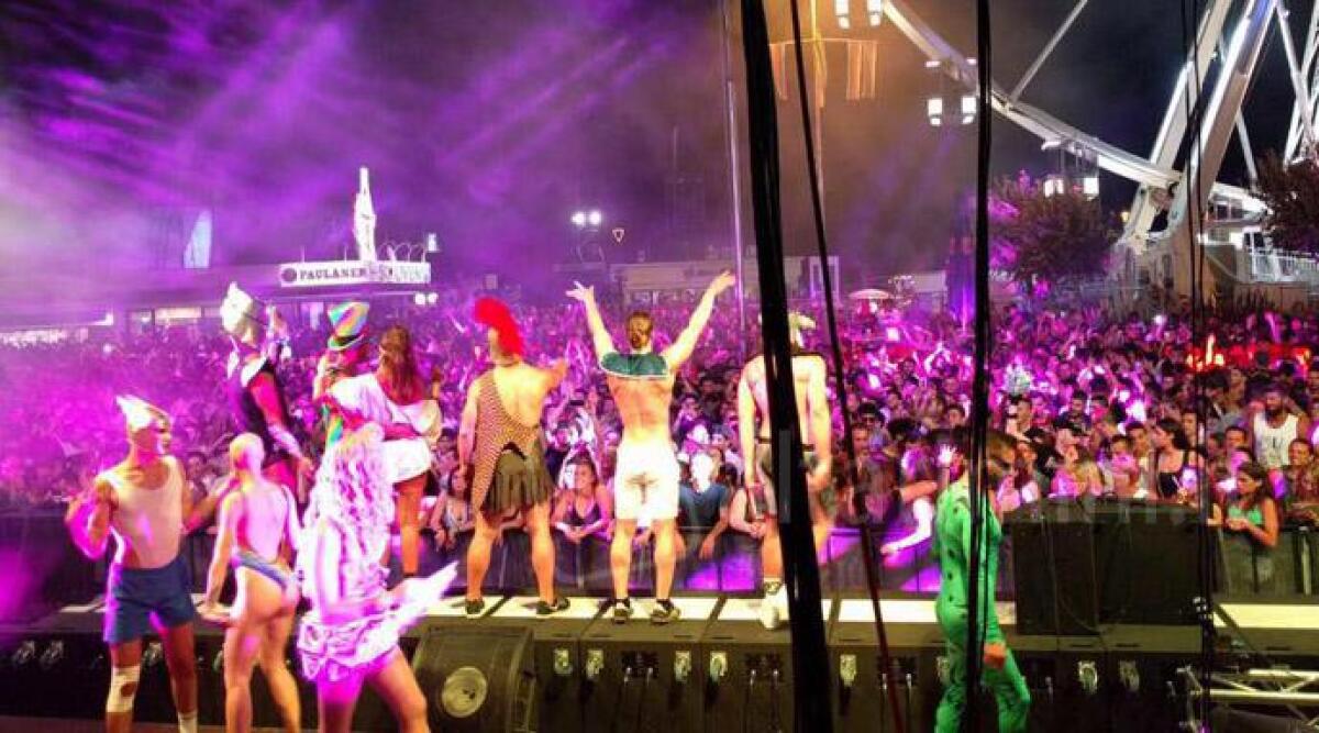 Tunga Party per la 'Notte Rosa', la festa più colorata e trasgressiva per il capodanno dell'estate -