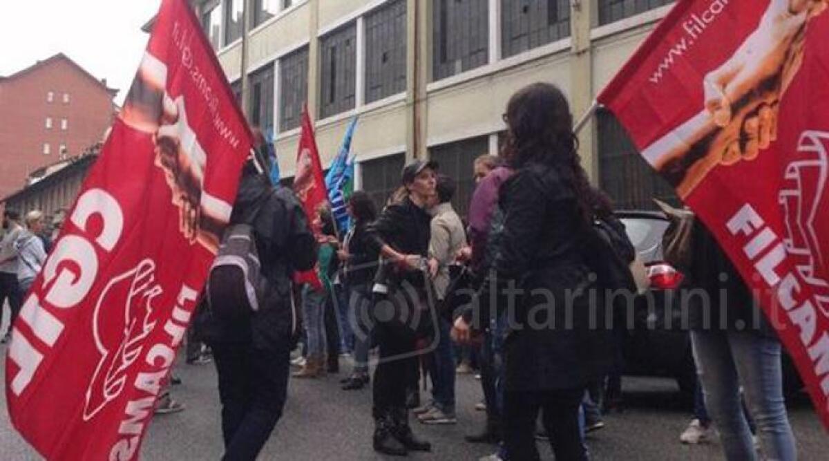 Crisi per la catena di calzature Viamaestra, rischio chiusura al centro commerciale Le Befane - 