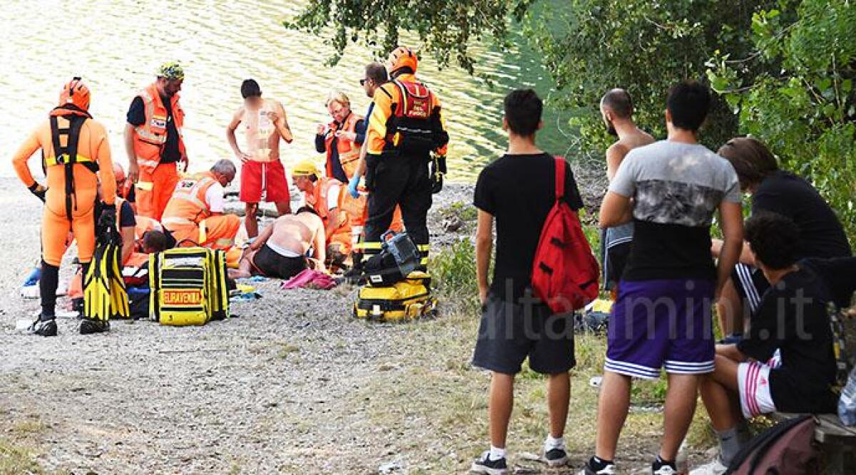 VIDEO: Santarcangelo, si tuffano nel laghetto ma sbattono sulle pietre: ferite due ragazze. Interviene elisoccorso -