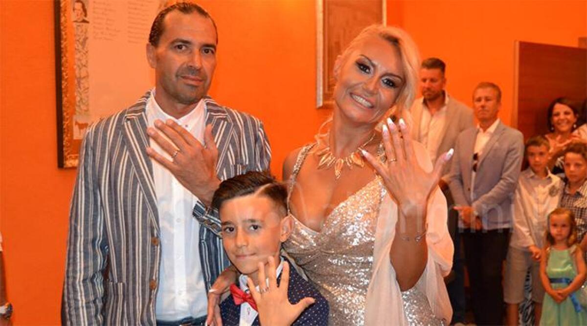 Coriano: Gianluca, Valeria e  il figlio Dylan si sposano in tre. Nozze da favola - 
