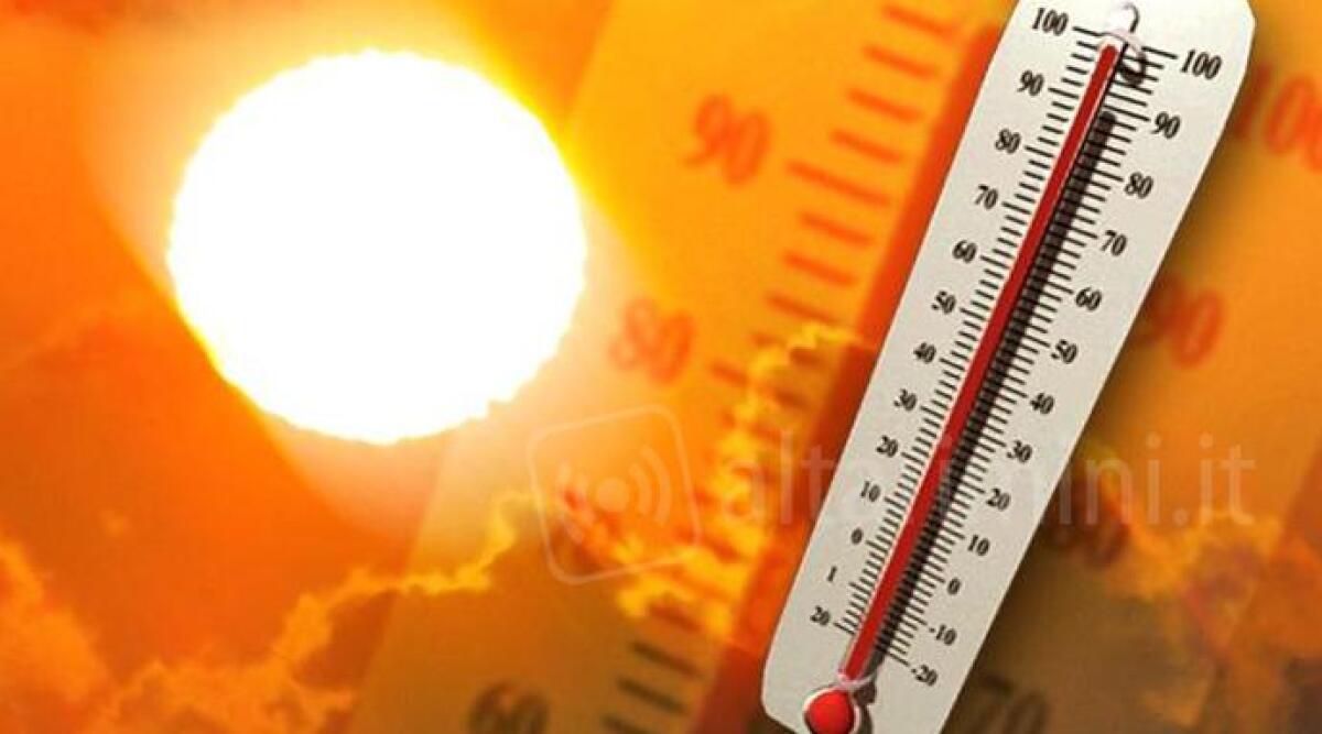 Caldo, 50 gradi percepiti in Sardegna, 47 a Rimini. Temperature record in tutta Italia - 