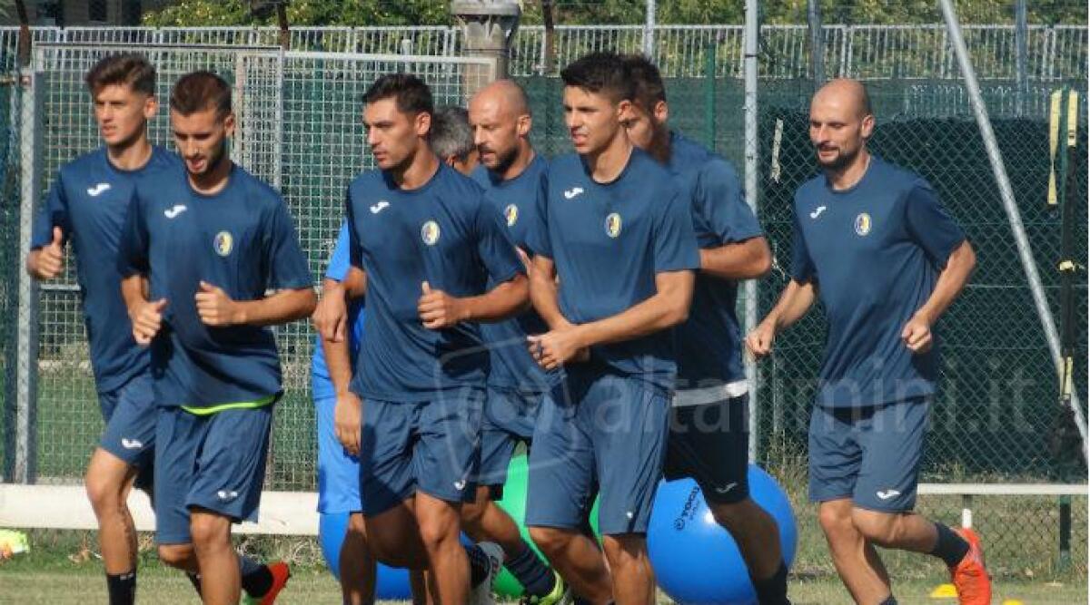 Calcio, Santarcangelo al lavoro: allenamenti e   amichevoli con San Marino e Pesaro -