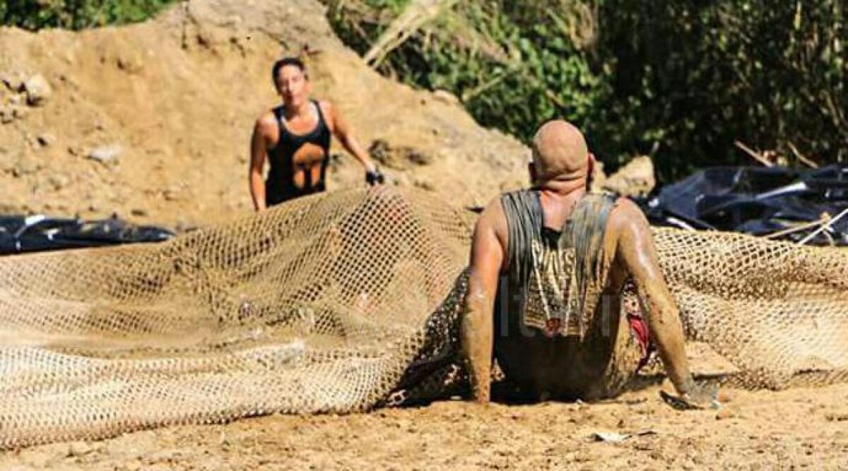 Tutti a correre tra ostacoli, fango e dure salite: a Poggio Torriana la corsa più selvaggia della Romagna -