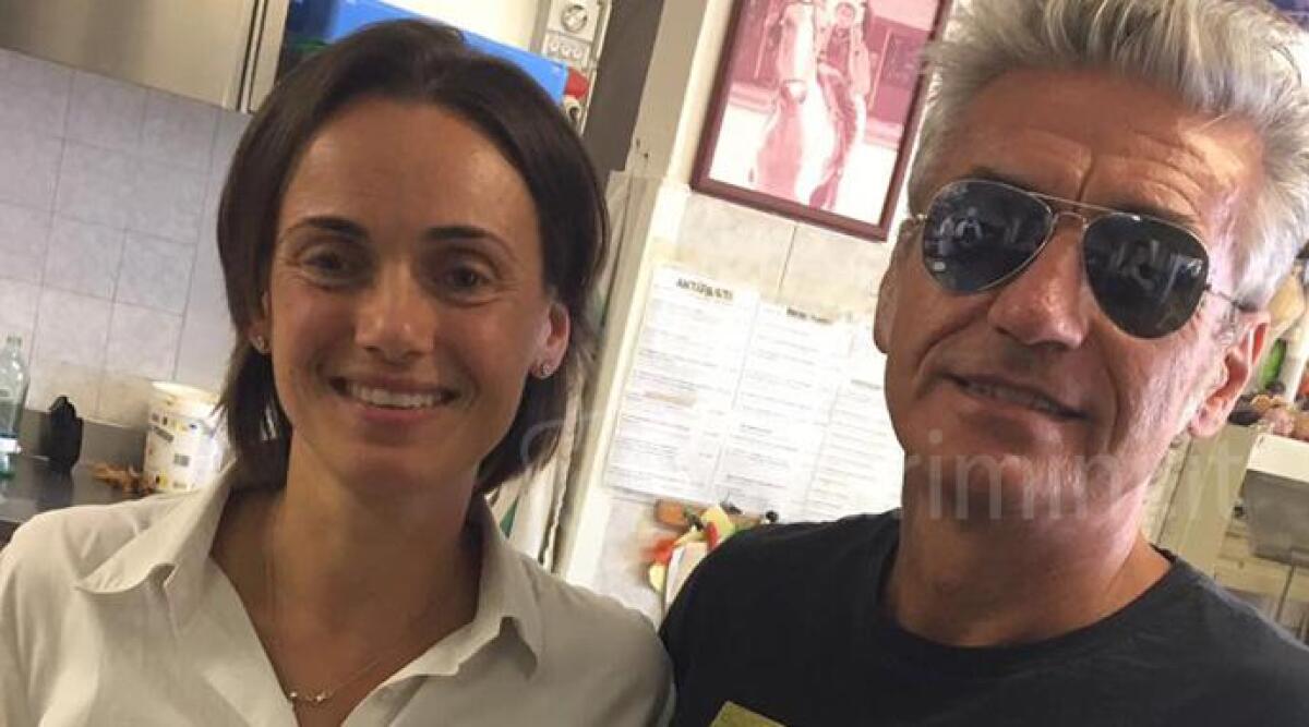 Tour a Rimini, Ligabue a pranzo al ristorante 'La Rocca' di Verucchio: ecco il suo men&ugrave;, fan in visibilio - 