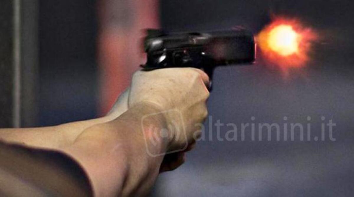 Spari intimidatori contro casa di un commercialista riminese, in manette anche il mandante - 