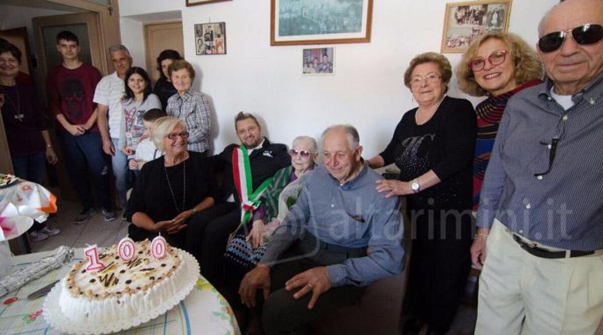 Mondaino in festa per nonna Laura: 'per arrivare a 100 anni bisogna andare d'accordo con tutti' -
