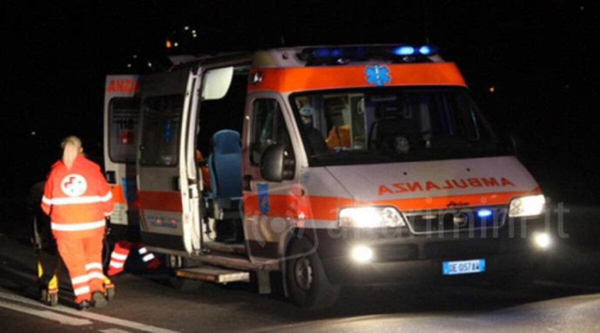 Riccione: terribile schianto nella notte, perde la vita il 24enne Simone Ugolini - 