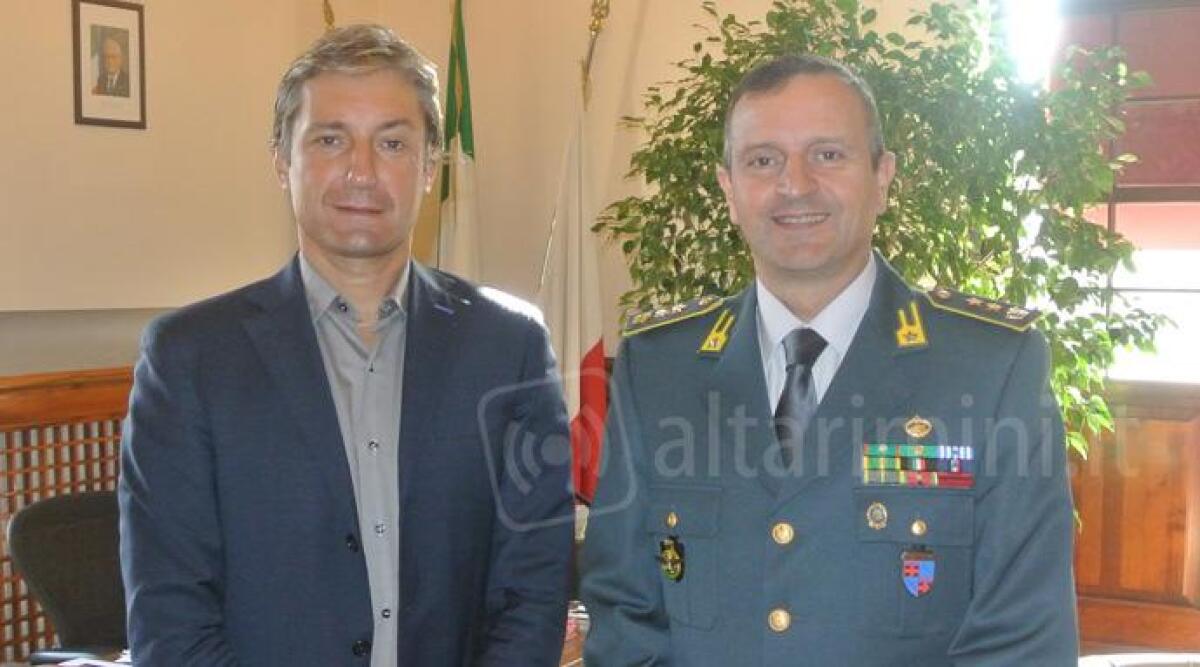 Fulvio Furia, nuovo Comandante Reparto Aeronavale Finanza in visita al Sindaco di Rimini - 
