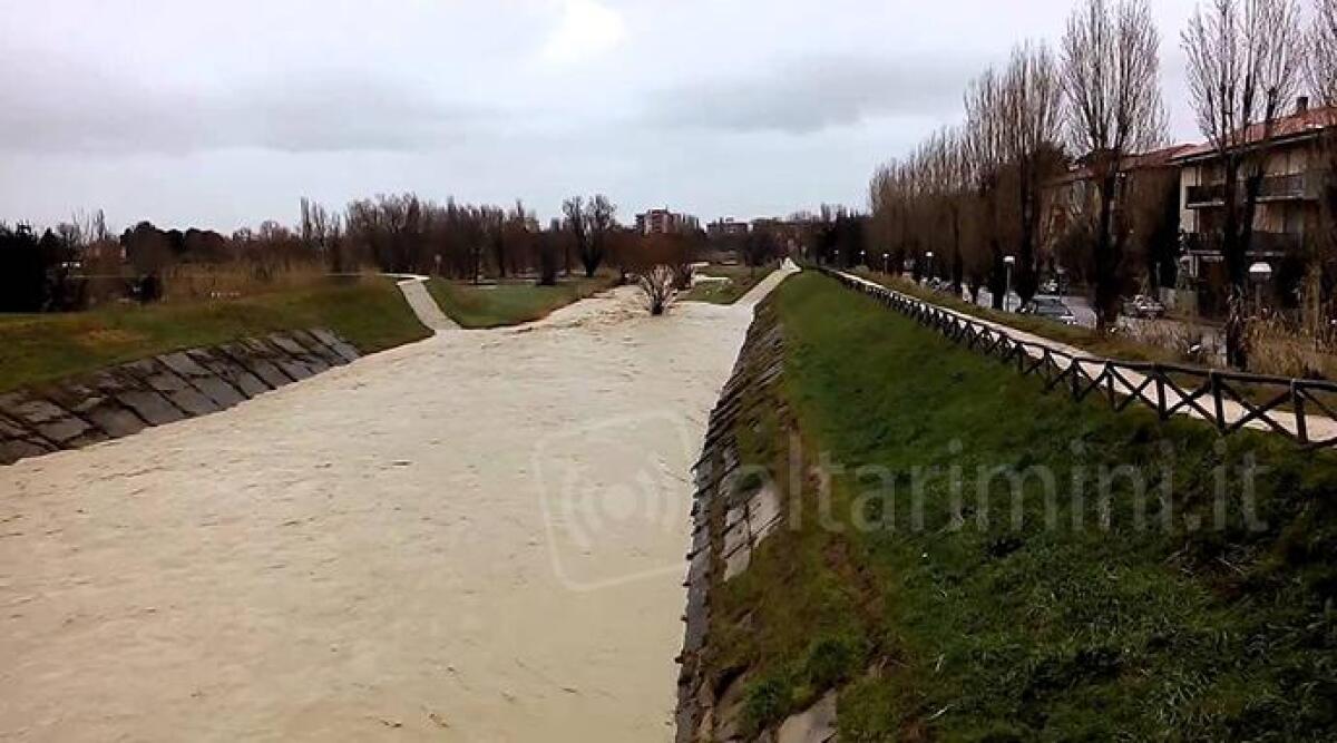 Torrente Ausa, manutenzione e aumento della capacit&agrave; idrica dell'alveo: il piano del Comune di Rimini - 