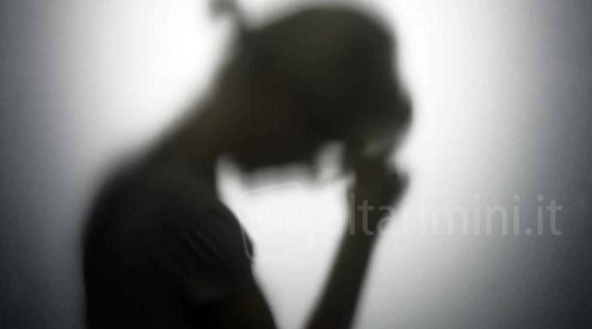 Accusato di quasi 10 anni di botte alla mamma e invece si feriva da sola, assolto 35enne riccionese - 