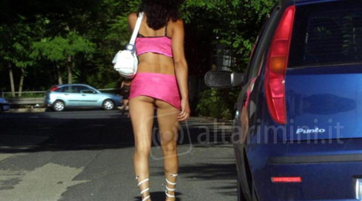 Prostituzione, a Rimini arresto fino a tre mesi per i clienti: pronta l'ordinanza - 