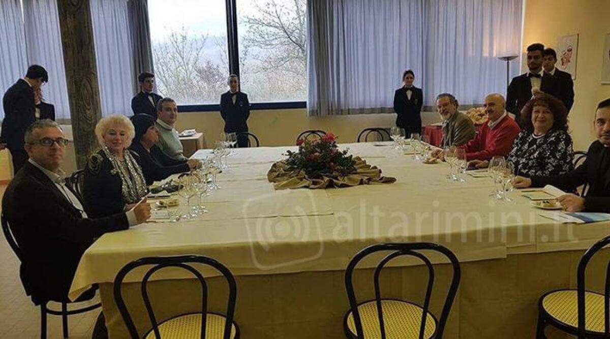Il pranzo dei Presidi Istituti Alberghieri della Romagna preparato dagli studenti di Novafeltria - 
