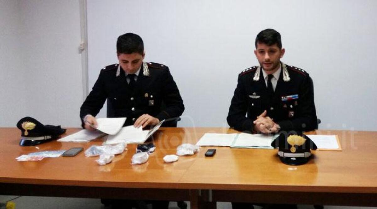 VIDEO: cittadini segnalano auto sospetta a Riccione, a bordo albanese con tre etti di eroina e cocaina -