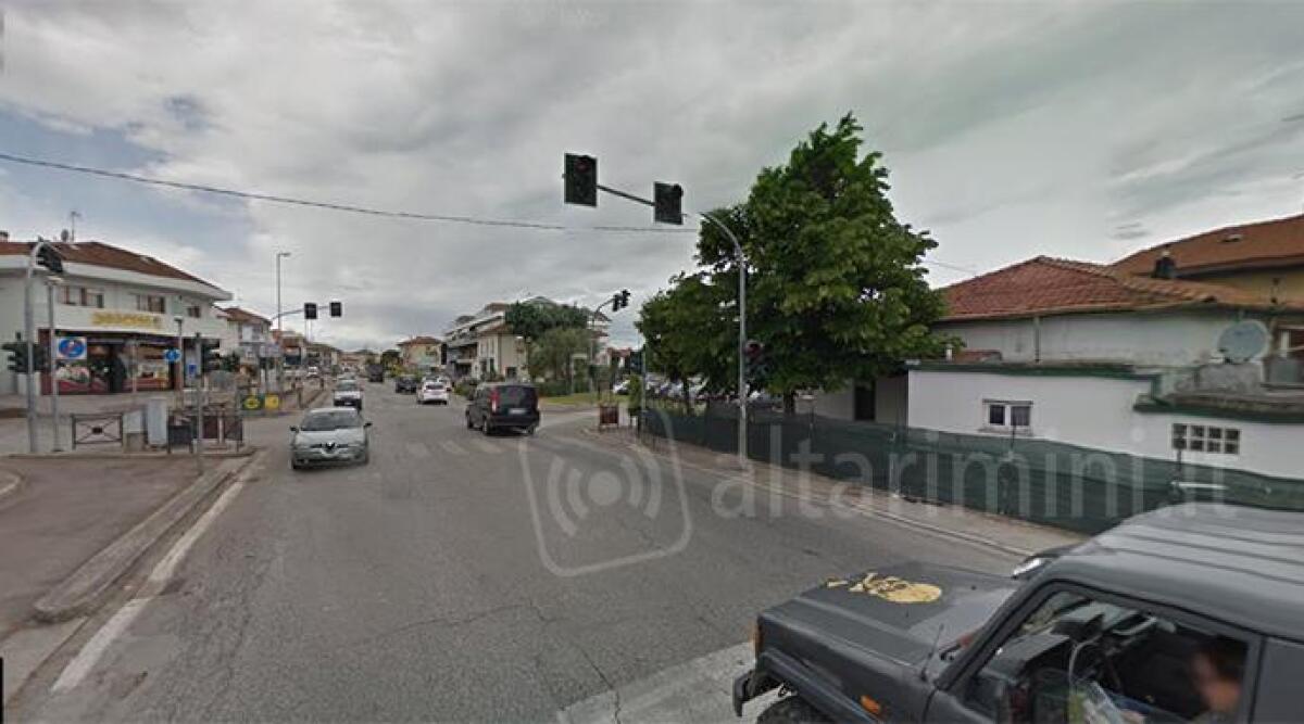 Vista Red al semaforo di via Adriatica a Riccione, strumento efficace: sanzioni al di sotto della media - 