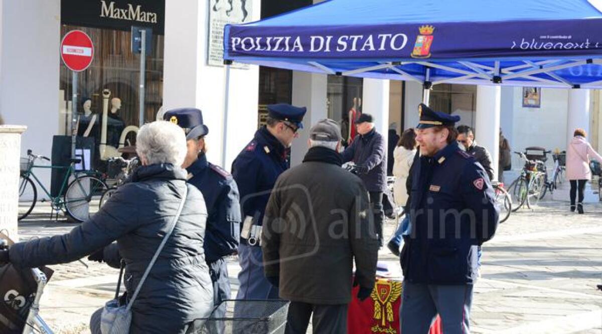 Torna a Rimini gazebo anti violenza sulle donne: moglie racconta abusi psicologici da parte del marito - 