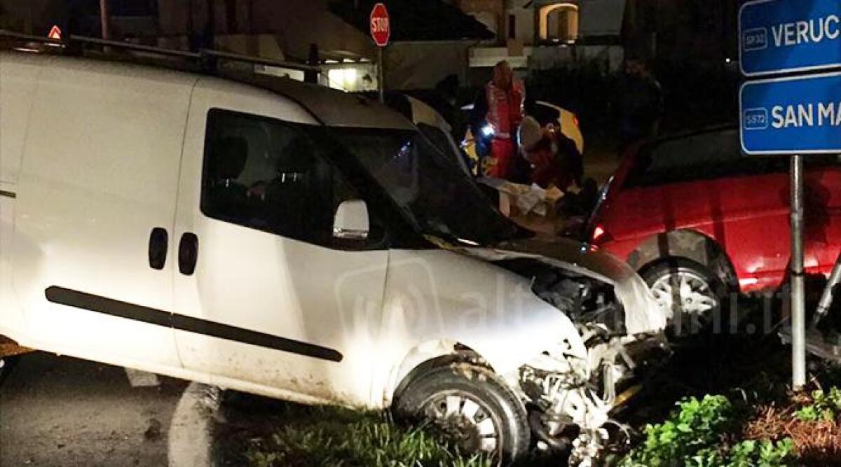 Terribile incidente in via Santa Cristina a Rimini: auto si scontrano ad un incrocio - 