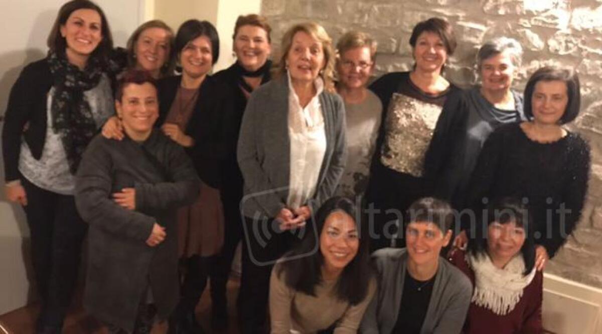 Anna Lazzaretti, storica maestra del 'Grillo Parlante' va in pensione e saluta dopo 37 anni di lavoro -