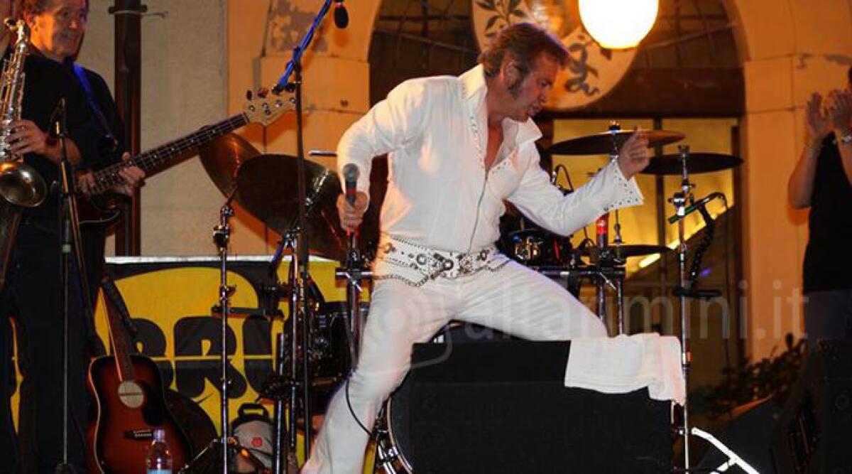 Buon compleanno Elvis, il suo mito rivive con il riminese 'Silvanino' il pi&ugrave; famoso alter ego del Re del Rock in Italia - 