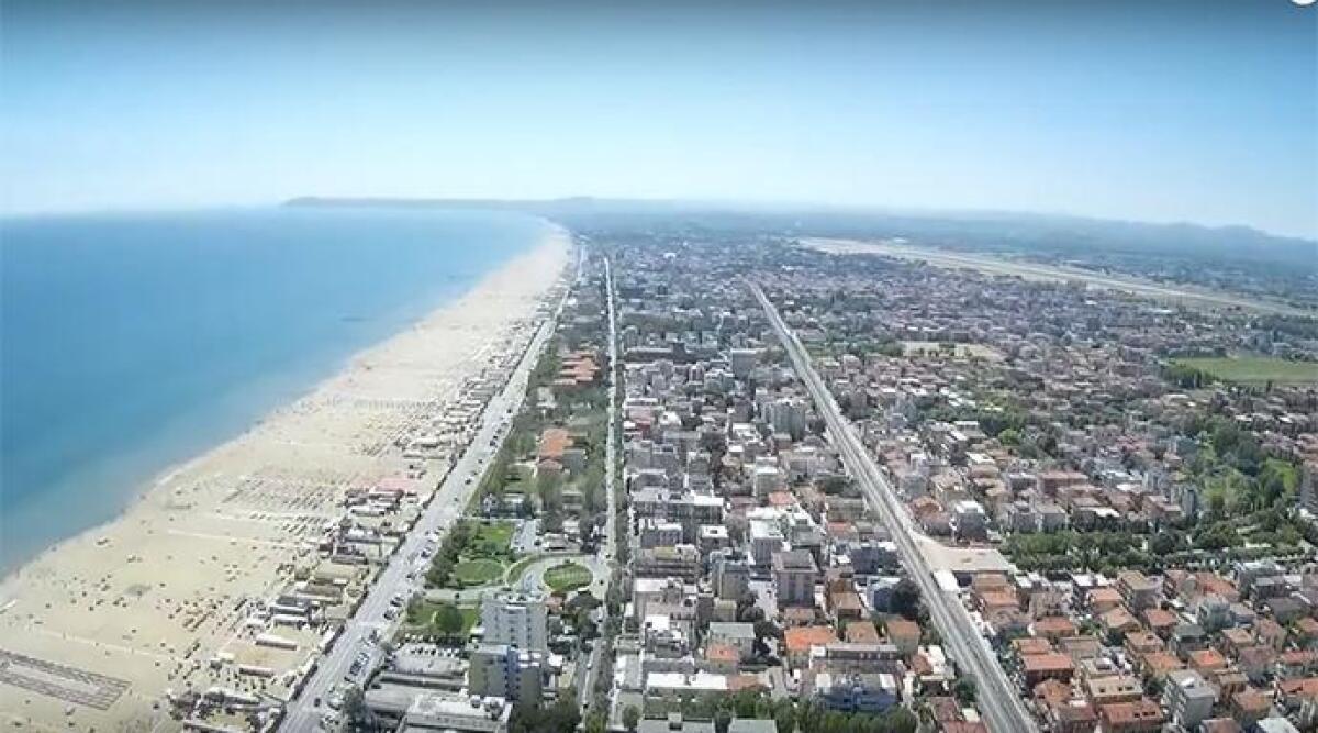 Mercato immobiliare di Rimini: calano i prezzi. Bellariva e Rivazzurra le zone pi&ugrave; apprezzate da chi cerca la prima casa - Panorama di Rimini Sud (repertorio)