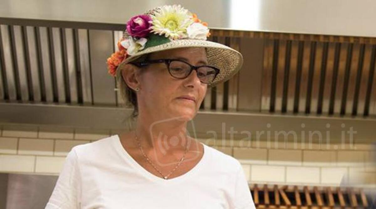 Rimini, assaltano la piadineria Dalla Lella per rubare l'incasso: poi fuggono su uno scooter - 