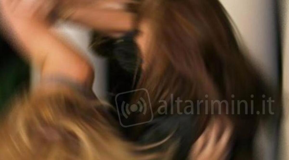 Botte da orbi tra due anziane condomine, tirate di capelli, schiaffi e pugni. Al processo fanno pace - 