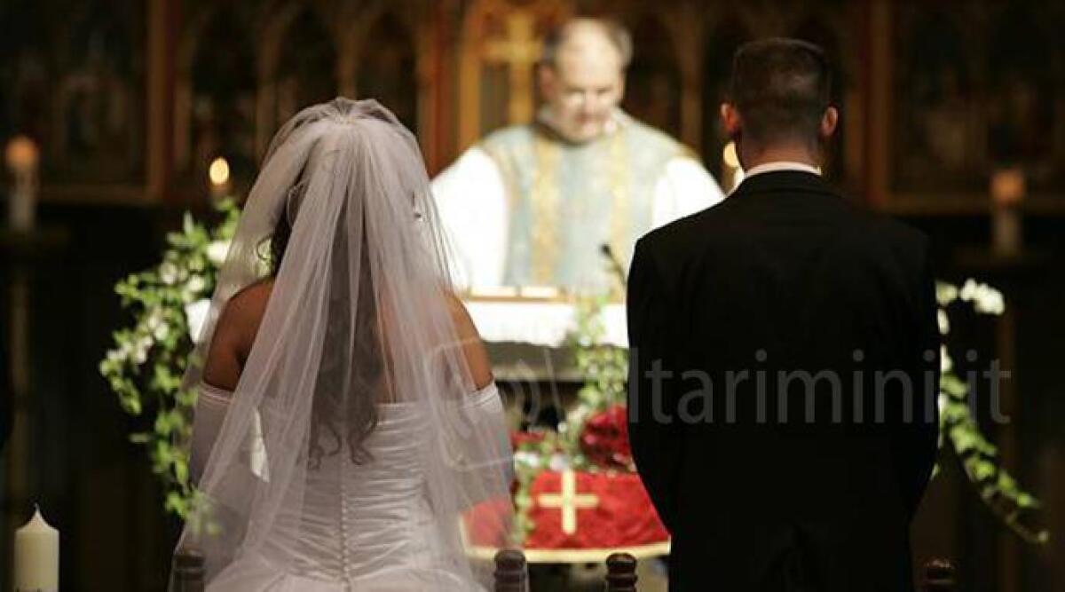 Rimini, sempre pi&ugrave; unioni civili e meno matrimoni. Cresce anche il numero dei single - 