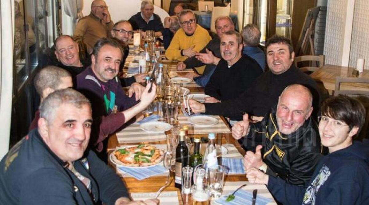 Francesco Damiani e altri grandi ex pugili della Libertas Rimini si sono ritrovati per una cena amarcord - 