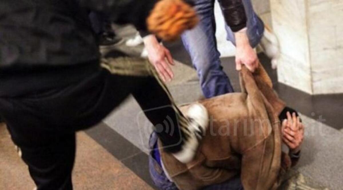 Ragazzo passeggia con il cane a Rimini: viene insultato, pestato e derubato da un energumeno - Foto di repertorio