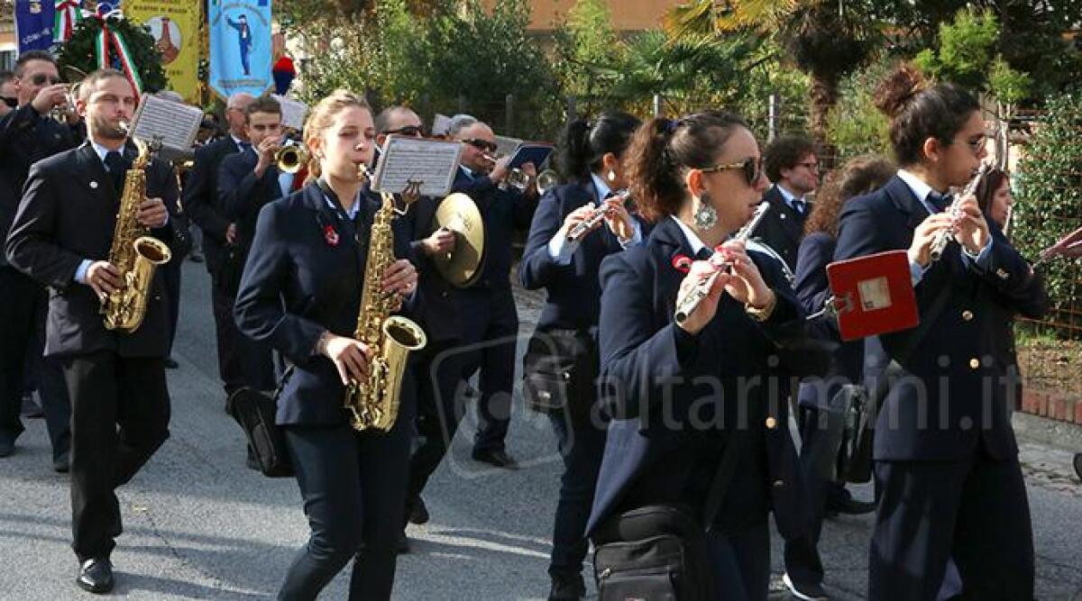 Maestro Santolini e i giovani del posto, binomio d'oro della Banda di Perticara. 'Vera eccellenza in Valmarecchia' - Banda di Perticara ARCHIVIO