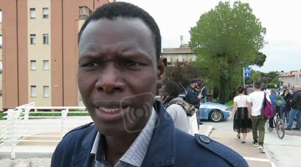 VIDEO: trovato morto a Rimini, parla un amico della comunità senegalese. Si indaga per omicidio -
