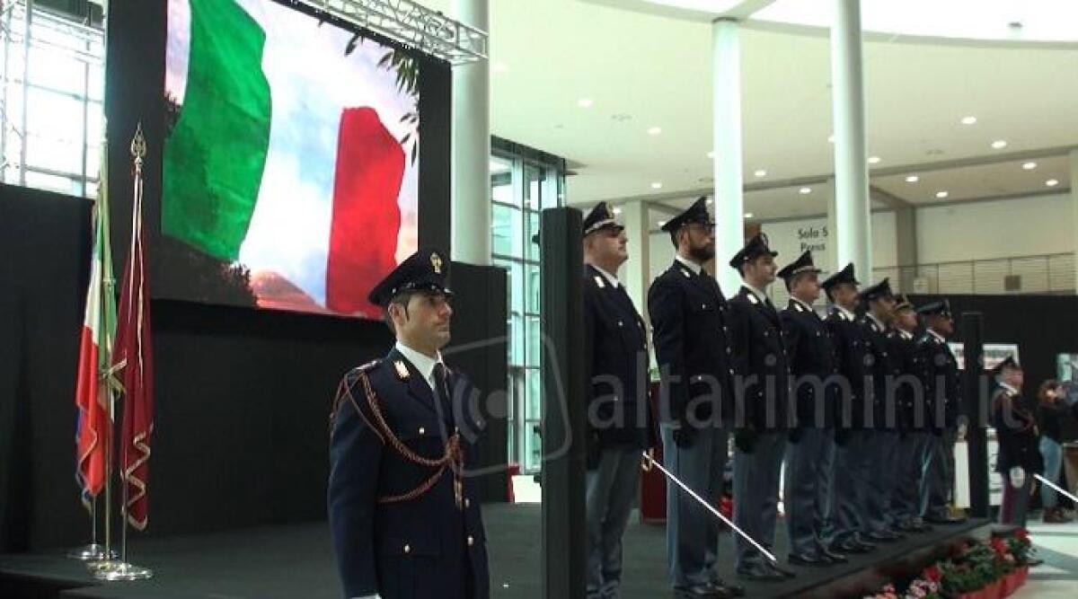 VIDEO: Festa della polizia, il questore: &quot;A Rimini 3mila reati in meno e 35 uomini in arrivo'. Novit&agrave; sulla sede Questura - 