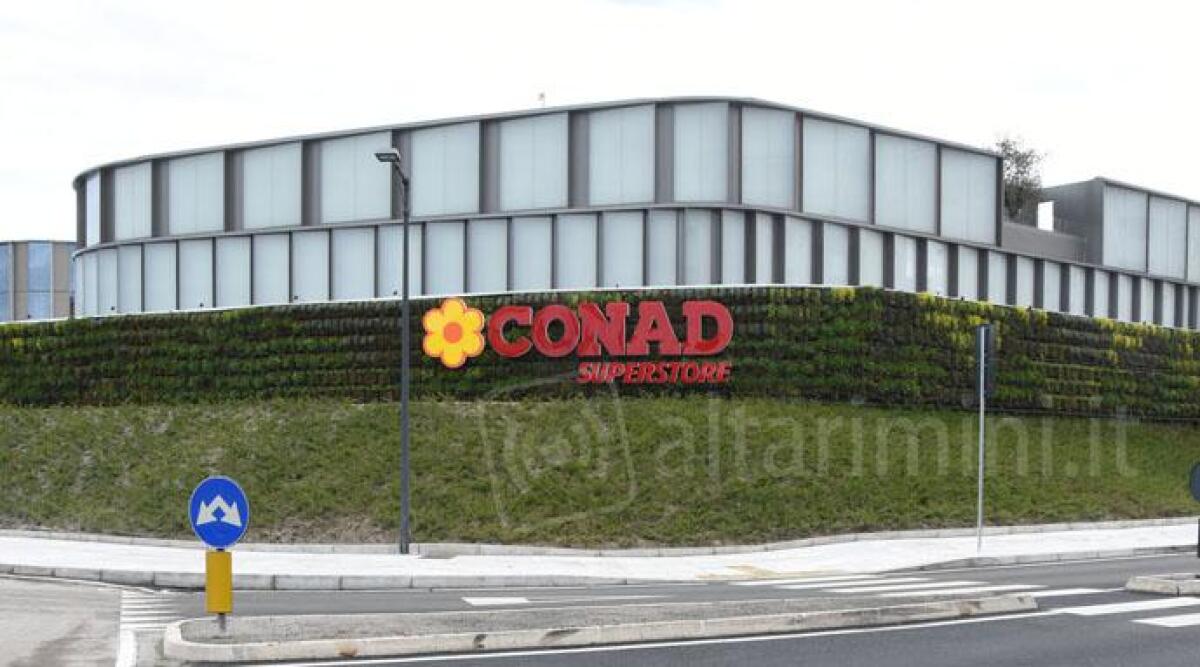 130 posti di lavoro e giovani imprenditori alla guida del nuovo Conad Superstore di Rimini - 