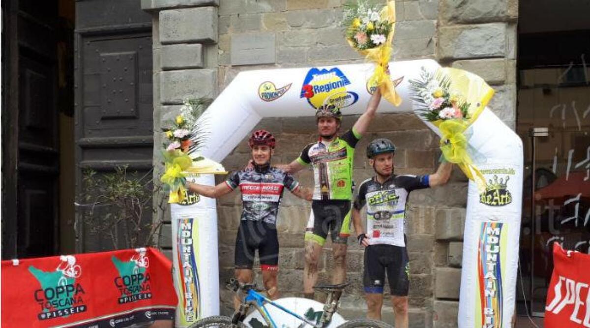 Ciclismo, successo per le Frecce Rosse Rimini, la societ&agrave; &egrave; al primo posto alla Gran Fondo di Riccione - 