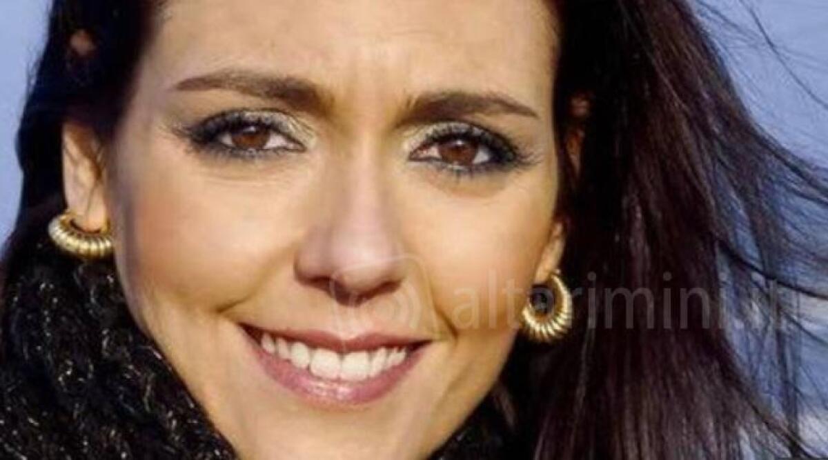 Nozze con il marito prima della sua morte e lotta contro anoressia: la commovente storia della riminese Chiarasole - 