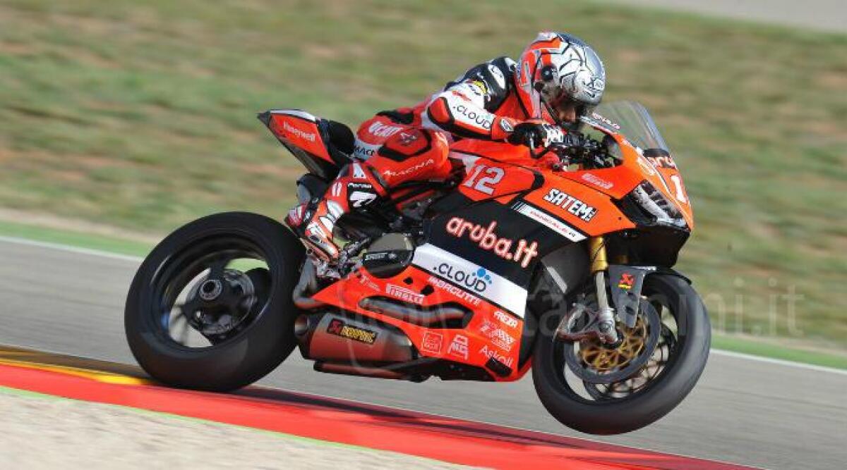 Moto, mondiale Superbike: all'esordio il riminese Rinaldi &egrave; ottavo. Melandri quarto in gara1. Vince Rea - 