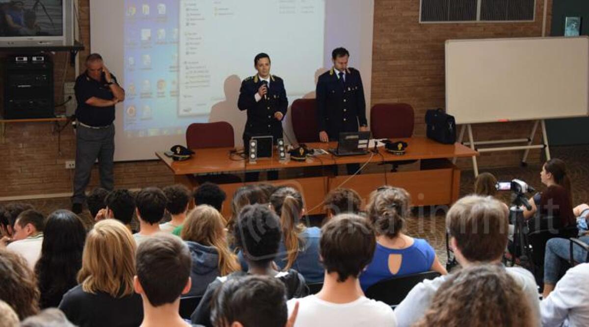 La app della Polizia di Stato presentata agli studenti del Tonino Guerra di Novafeltria - 