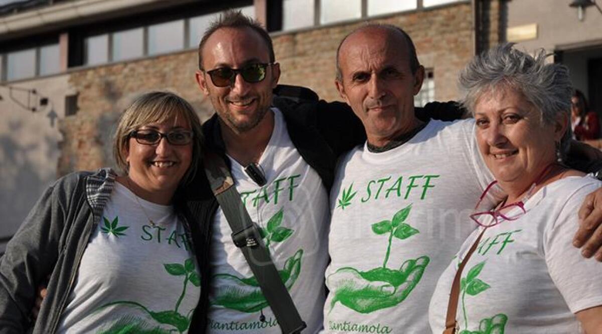 Riccione, in Viale Ceccarini il primo negozio di Marijuana a chilometro zero. Inaugurazione sabato 30 giugno - 