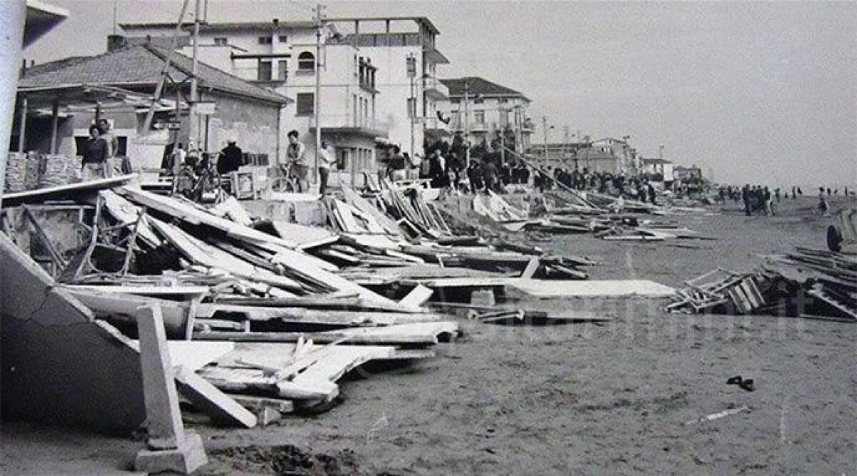 L&rsquo;8 giugno del 1964 una violenta tromba d'aria colpisce Rimini: danni per miliardi di lire - 